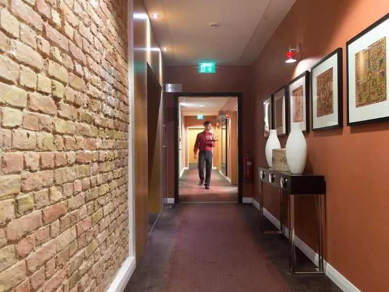 Adina Apartment Hotel Berlin Checkpoint Charlie