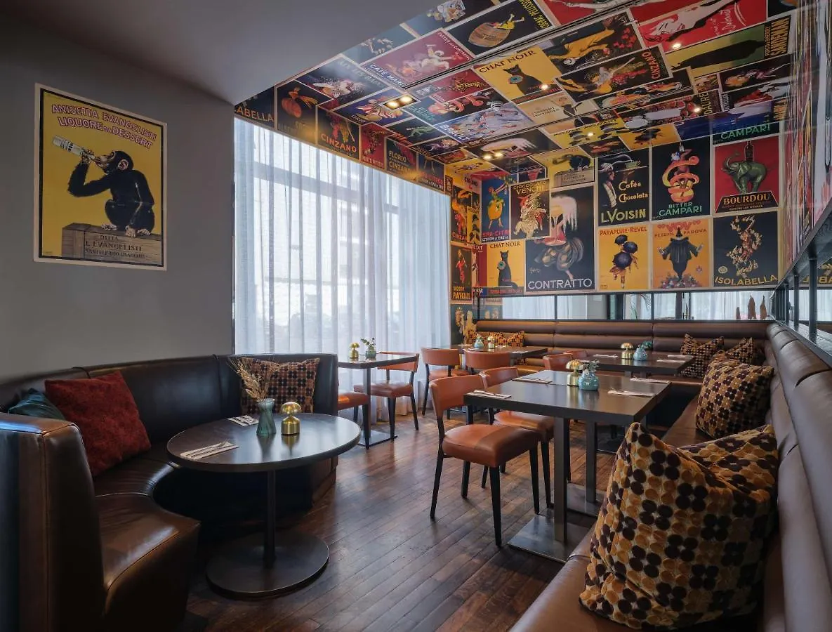 Adina Apartment Hotel Berlin Checkpoint Charlie 4*,