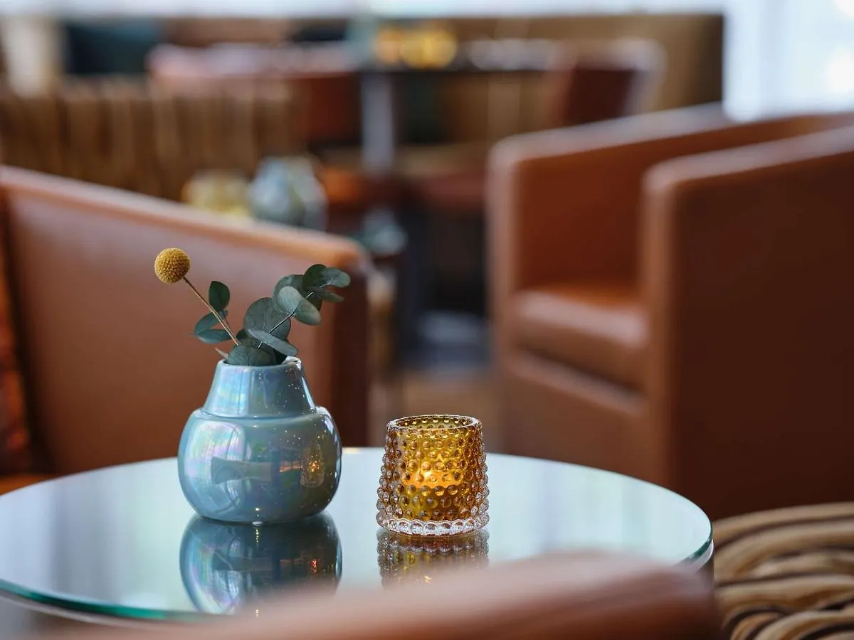 Adina Apartment Hotel Berlin Checkpoint Charlie 4*,
