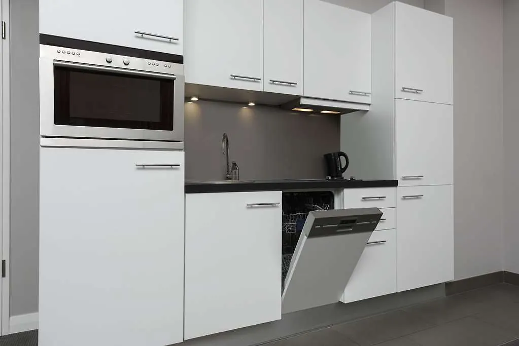 מלון דירות Adina Apartment Hotel Berlin Checkpoint Charlie